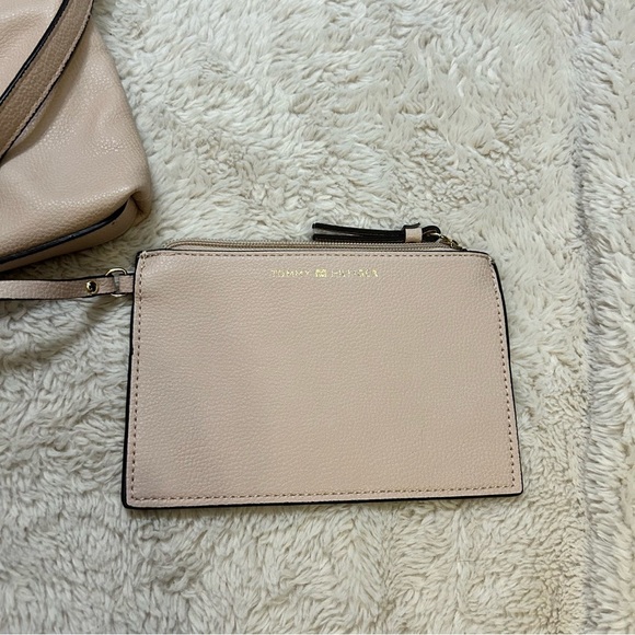 Tommy Hilfiger | Crossbody Purse | Light Pink | Gold Emblem | Zipper Pouch - Picture 6 of 10